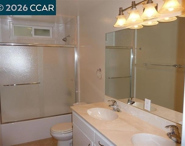 324 Glendora Cir - Photo Thumbnail 5