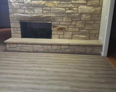 324 Glendora Cir - Photo Thumbnail 3