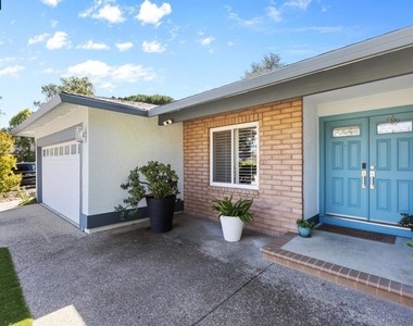 301 Domingo Ct - Photo Thumbnail 3