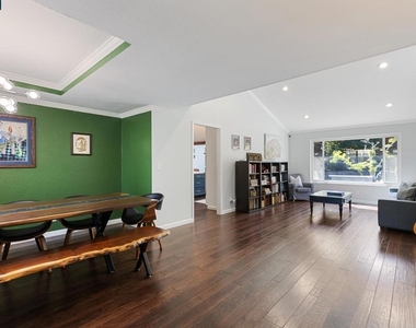 301 Domingo Ct - Photo Thumbnail 7