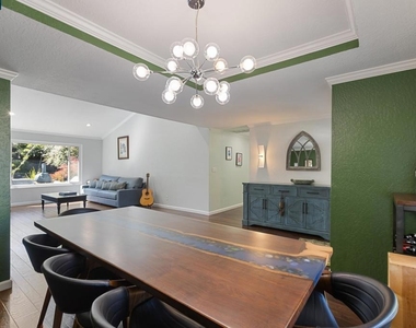 301 Domingo Ct - Photo Thumbnail 6