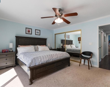 301 Domingo Ct - Photo Thumbnail 19