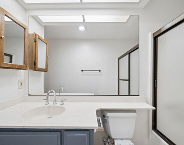 11924 Mayfield Avenue - Photo Thumbnail 10
