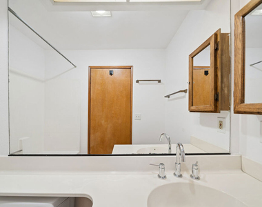 11924 Mayfield Avenue - Photo Thumbnail 19