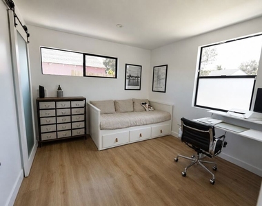 5635 Boden Street - Photo Thumbnail 11