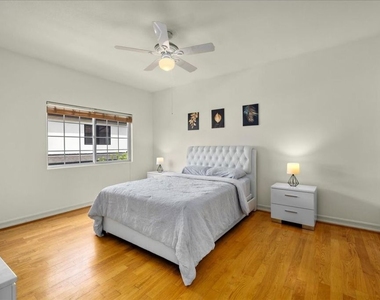 5029 Lemona Avenue - Photo Thumbnail 38