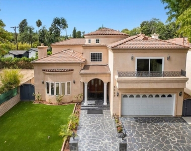 5029 Lemona Avenue - Photo Thumbnail 3