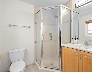 5029 Lemona Avenue - Photo Thumbnail 46