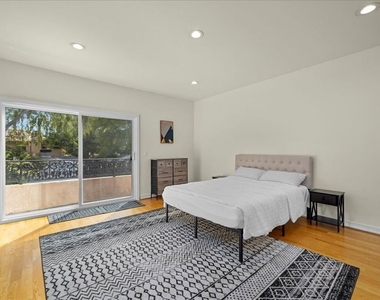 5029 Lemona Avenue - Photo Thumbnail 42