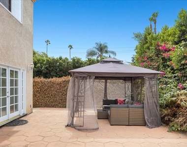5029 Lemona Avenue - Photo Thumbnail 53