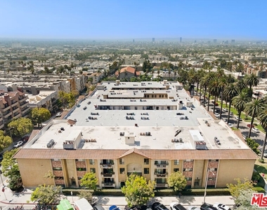 7300 Franklin Avenue - Photo Thumbnail 17