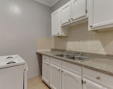 730 S Catalina Street - Photo Thumbnail 5