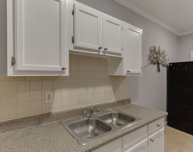 730 S Catalina Street - Photo Thumbnail 7