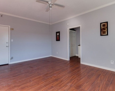 730 S Catalina Street - Photo Thumbnail 22