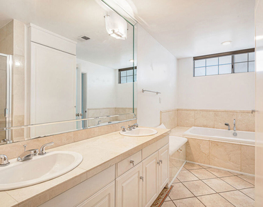 315 N Swall Drive - Photo Thumbnail 13