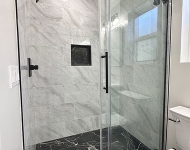 11512 Oxford Avenue - Photo Thumbnail 34