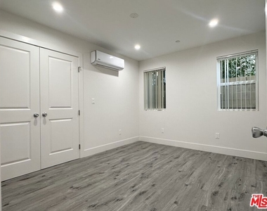 11512 Oxford Avenue - Photo Thumbnail 17