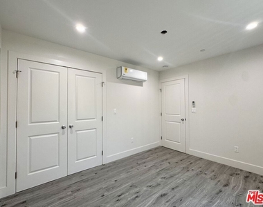 11512 Oxford Avenue - Photo Thumbnail 31