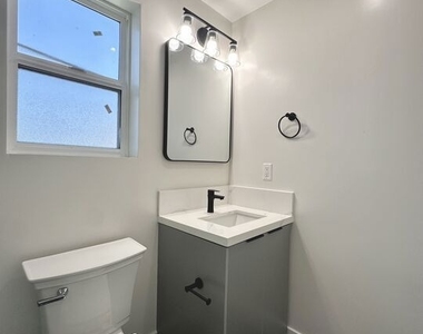 11512 Oxford Avenue - Photo Thumbnail 28