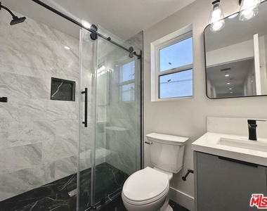 11512 Oxford Avenue - Photo Thumbnail 35
