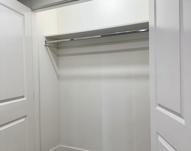 11512 Oxford Avenue - Photo Thumbnail 19