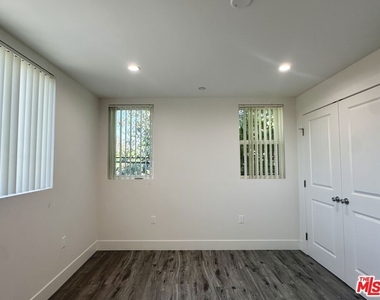 11512 Oxford Avenue - Photo Thumbnail 32