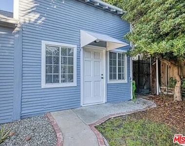 918 N Vista Street - Photo Thumbnail 20