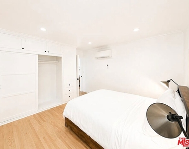 1212 10th Street - Photo Thumbnail 6