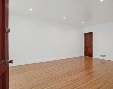 644 S Dunsmuir Avenue - Photo Thumbnail 1