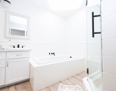 723 Palisades Beach Road - Photo Thumbnail 23