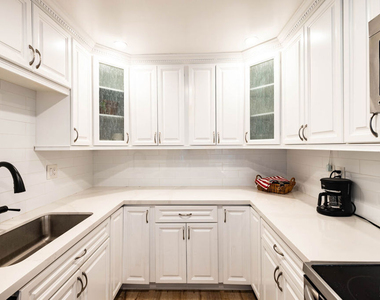 723 Palisades Beach Road - Photo Thumbnail 13