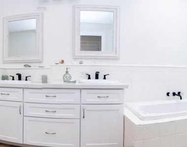 723 Palisades Beach Road - Photo Thumbnail 24