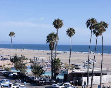 723 Palisades Beach Road - Photo Thumbnail 26