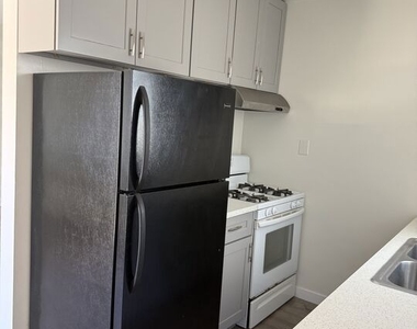 5315 Virginia Avenue - Photo Thumbnail 7