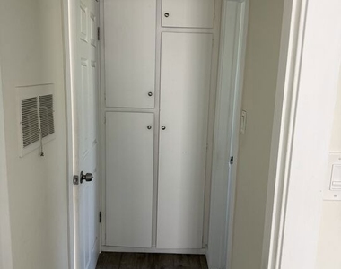 5315 Virginia Avenue - Photo Thumbnail 12