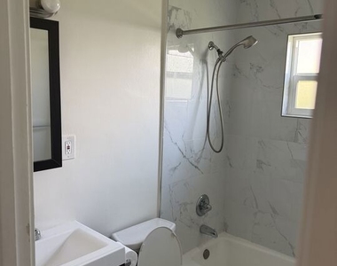 5315 Virginia Avenue - Photo Thumbnail 9