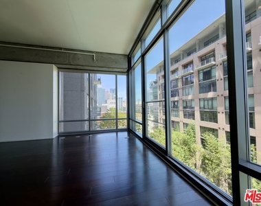 1100 S Hope Street - Photo Thumbnail 11