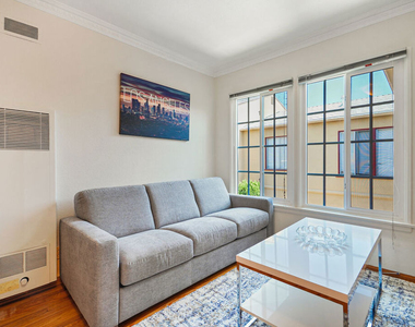 3559 Sawtelle Boulevard - Photo Thumbnail 7