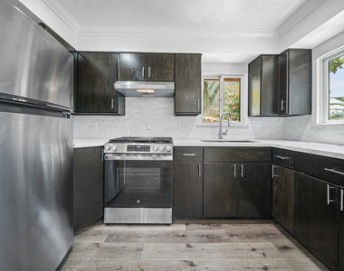 238 Thorne Street - Photo Thumbnail 6