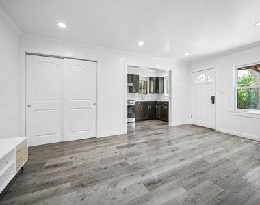 238 Thorne Street - Photo Thumbnail 3