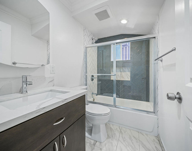 238 Thorne Street - Photo Thumbnail 8