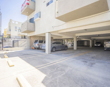22705 Del Valle Street - Photo Thumbnail 3