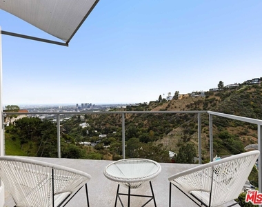 1885 Sunset Plaza Drive - Photo Thumbnail 10