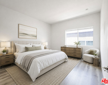 22705 Del Valle Street - Photo Thumbnail 12