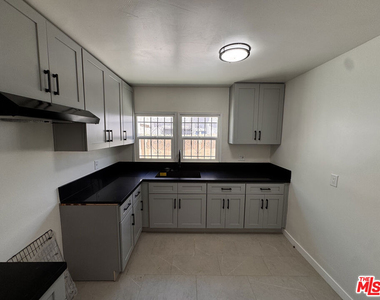 1100 Saint Louis Avenue - Photo Thumbnail 6