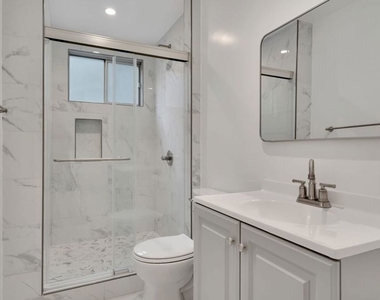 220 S Gale Drive - Photo Thumbnail 13