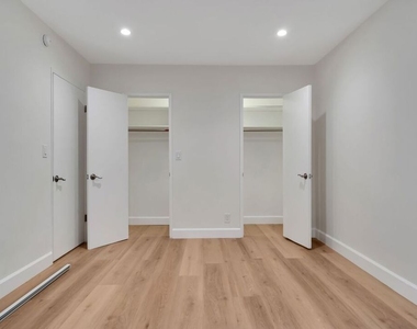 220 S Gale Drive - Photo Thumbnail 10