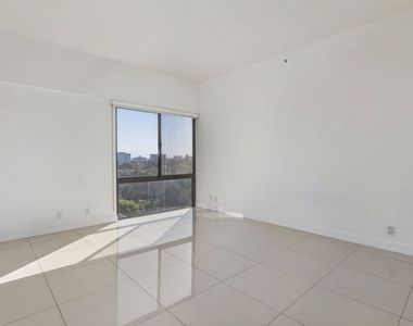 10445 Wilshire Boulevard - Photo Thumbnail 15