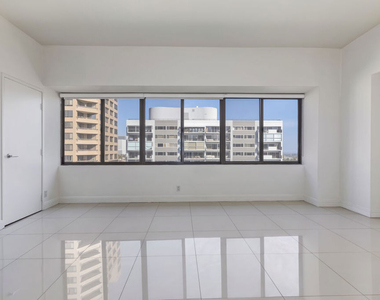 10445 Wilshire Boulevard - Photo Thumbnail 12