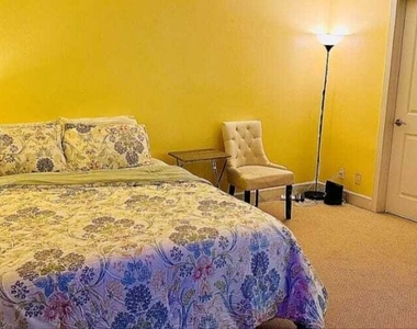 10982 Roebling Avenue - Photo Thumbnail 4